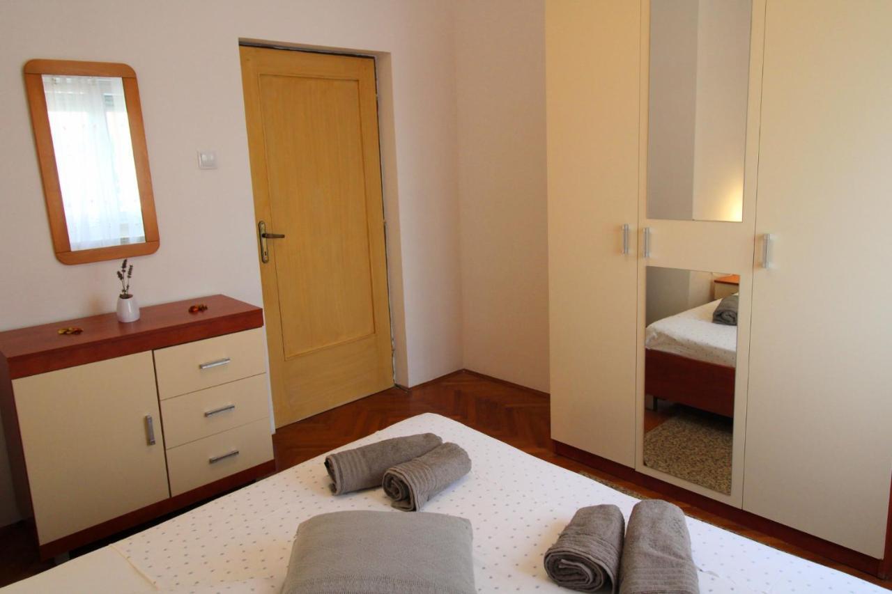 Ližnjan Apartment Valentina מראה חיצוני תמונה