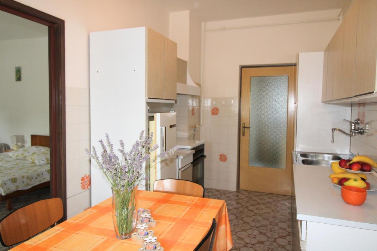 Ližnjan Apartment Valentina מראה חיצוני תמונה