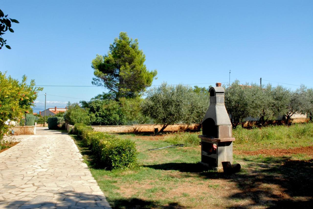 Ližnjan Apartment Valentina מראה חיצוני תמונה